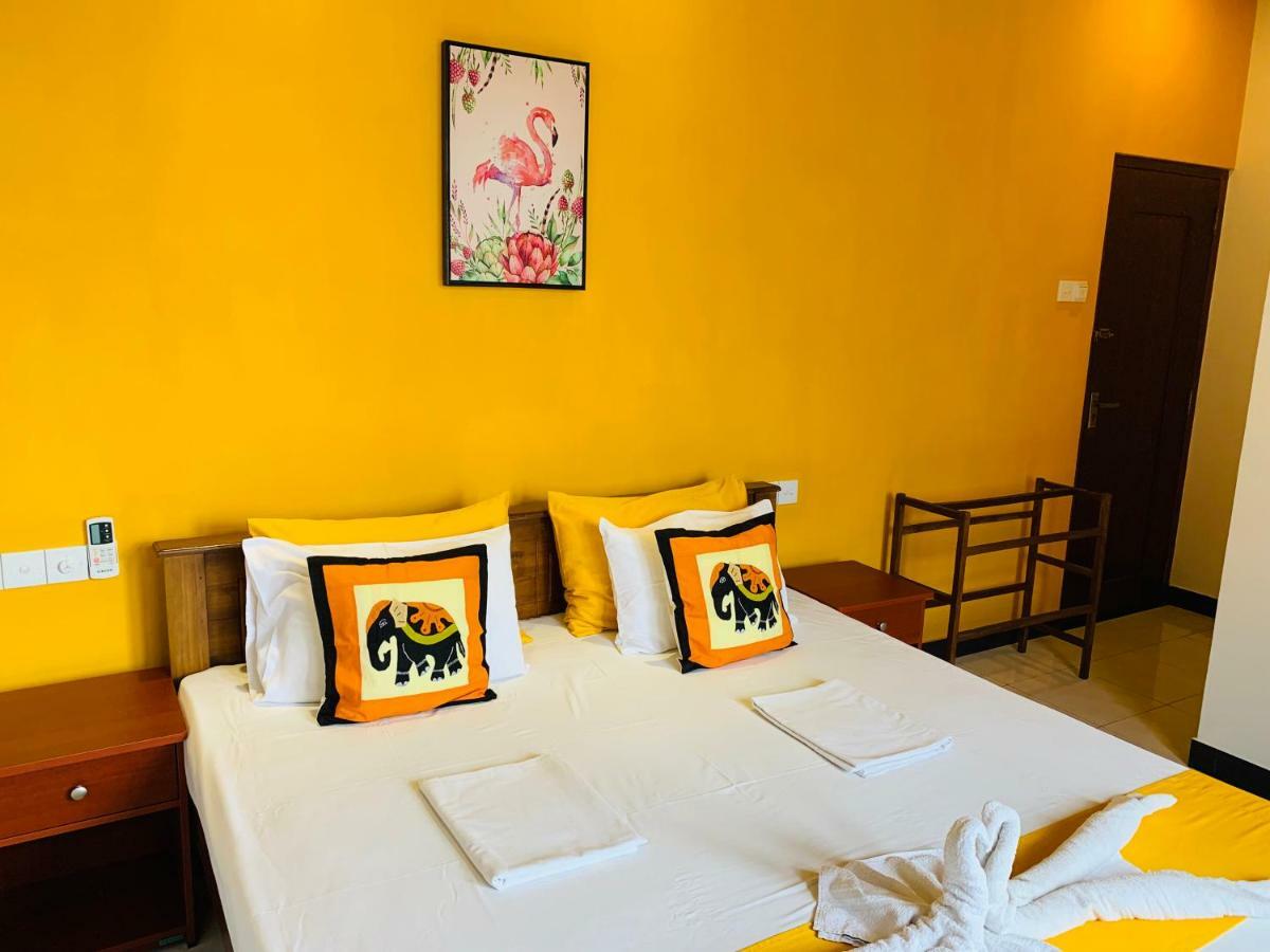 Sam'S Guest House Unawatuna Ngoại thất bức ảnh