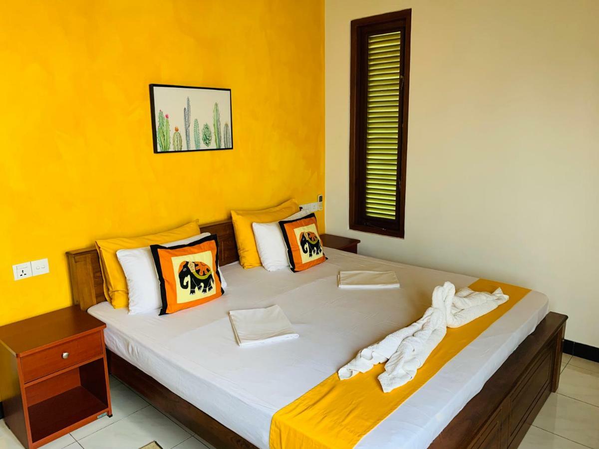 Sam'S Guest House Unawatuna Ngoại thất bức ảnh