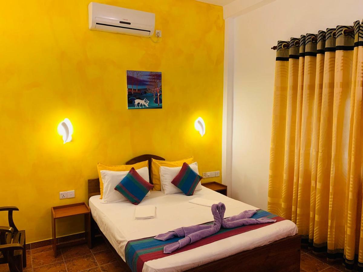 Sam'S Guest House Unawatuna Ngoại thất bức ảnh