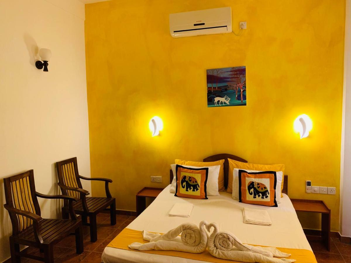 Sam'S Guest House Unawatuna Ngoại thất bức ảnh