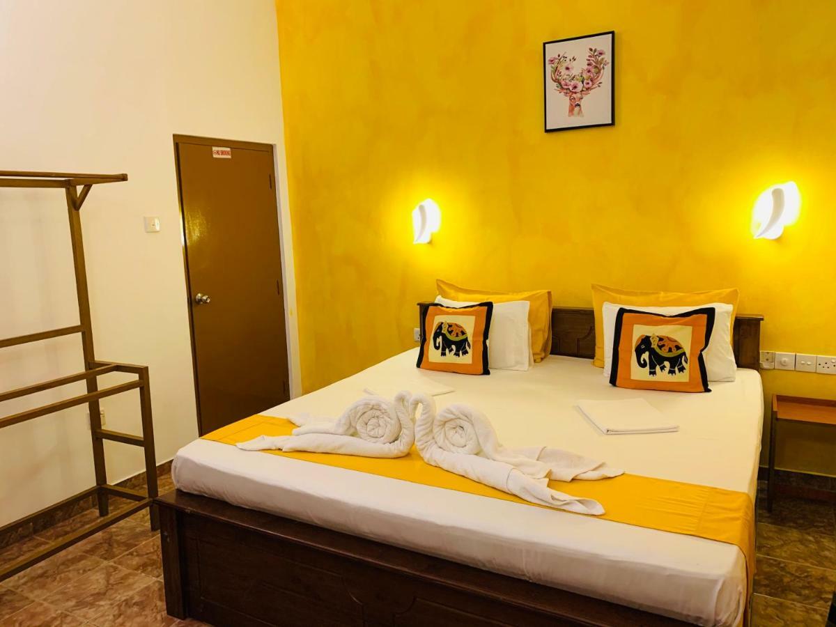 Sam'S Guest House Unawatuna Ngoại thất bức ảnh