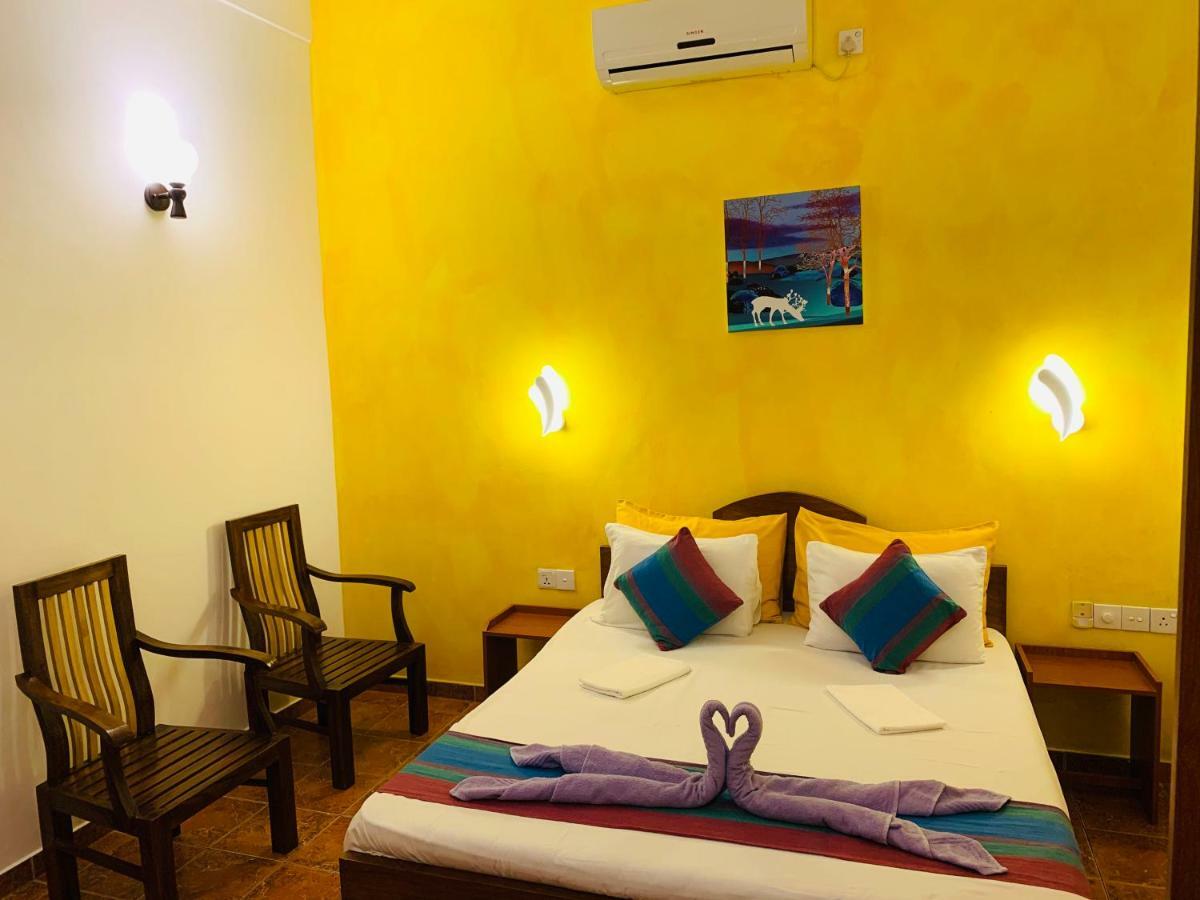 Sam'S Guest House Unawatuna Ngoại thất bức ảnh