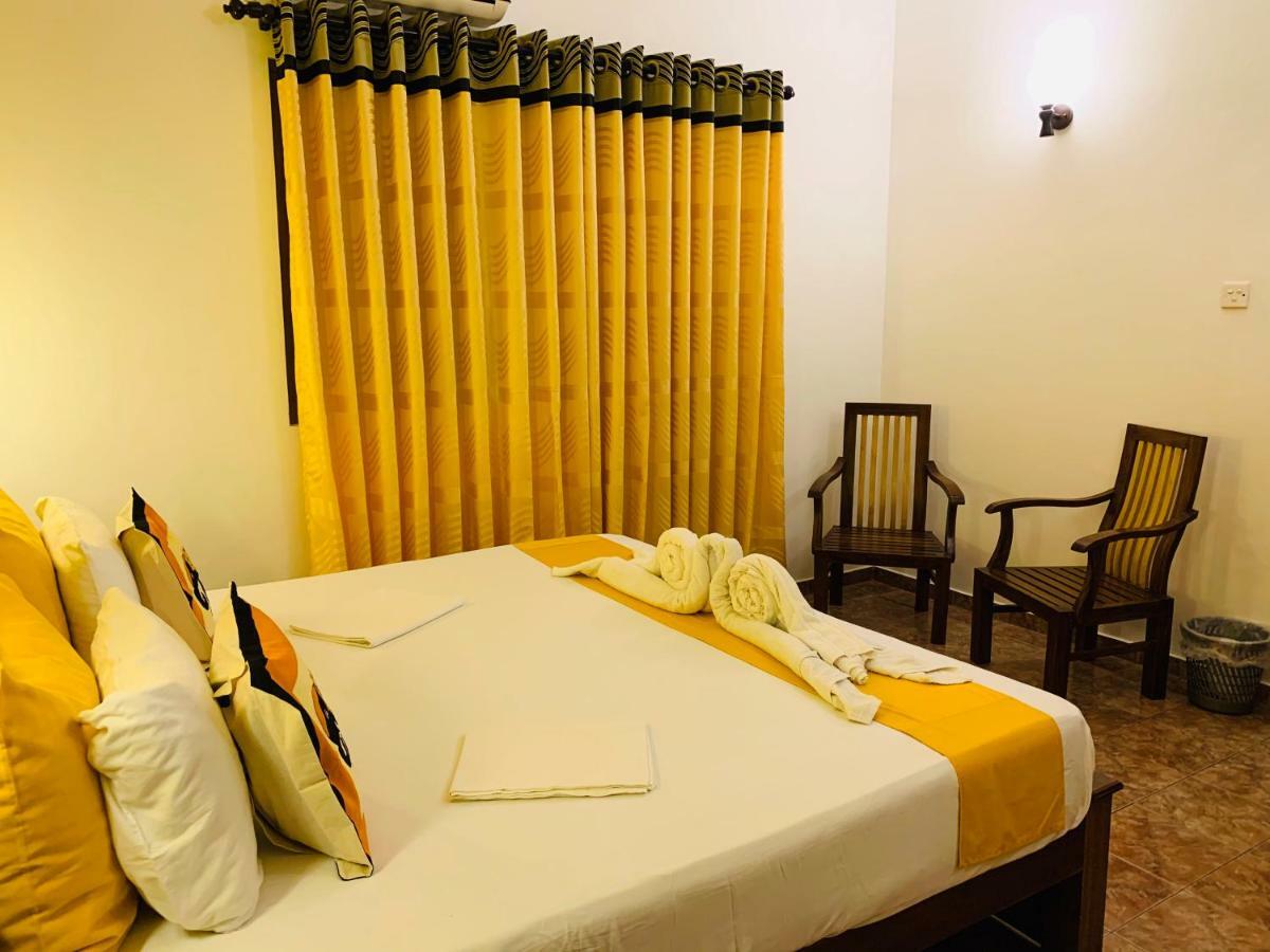 Sam'S Guest House Unawatuna Ngoại thất bức ảnh
